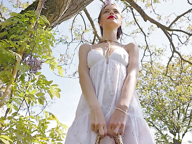 Outdoor solo picnic naked with red lip babe Any Moloko