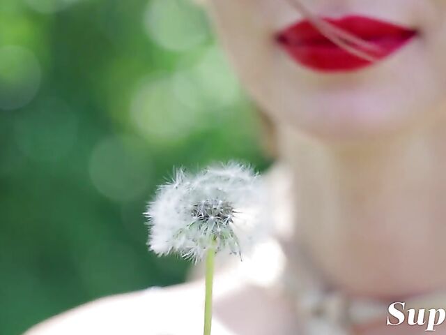 Outdoor solo picnic naked with red lip babe Any Moloko