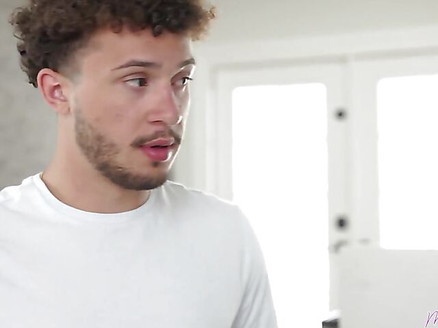 Curvy MILF blonde Spencer Scott gets trained properly