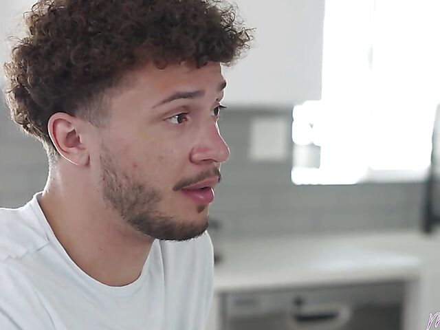 Curvy MILF blonde Spencer Scott gets trained properly