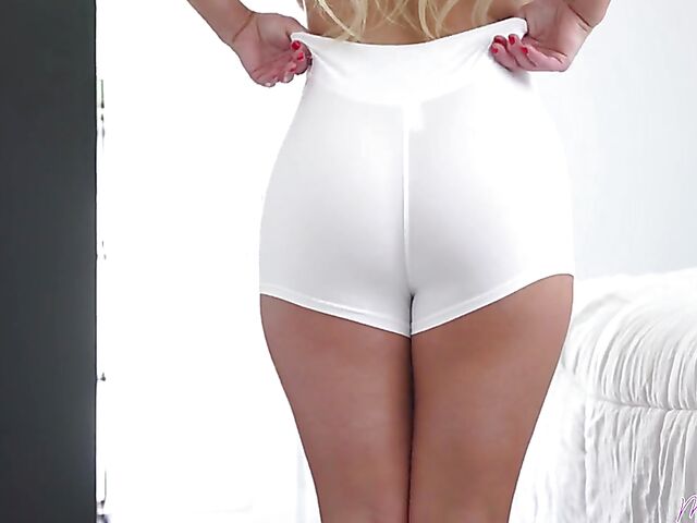 Curvy MILF blonde Spencer Scott gets trained properly