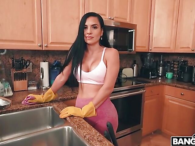 Naked cleaning and fucking with sexy maid Sandy Love