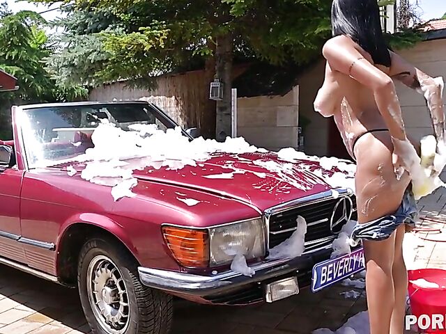 Carwash latina interracial wet fuck featuring Yorgelis Carrillo