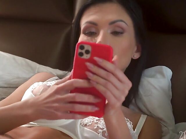 Blindfolded Sasha Rose anal pleasure with a lucky guy