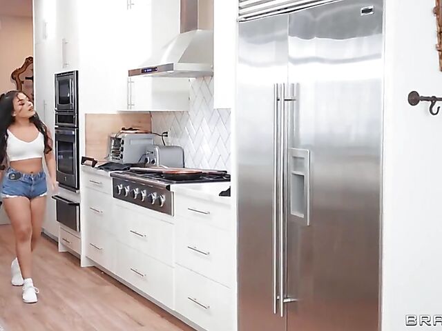 Brazzers black on black porn with ebony MILF Naomi Foxxx