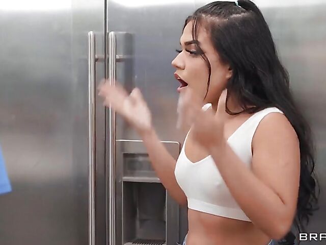 Brazzers black on black porn with ebony MILF Naomi Foxxx