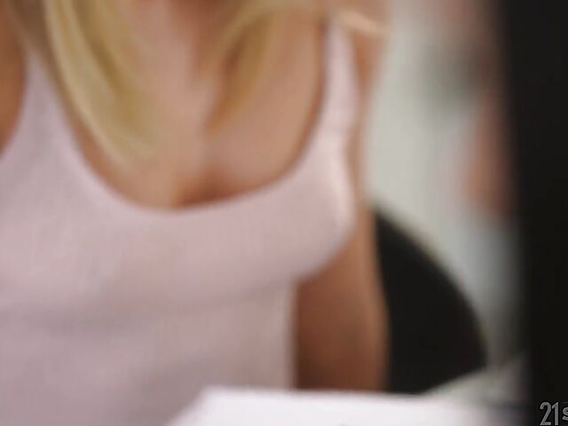 Lesbian anal threesome with dildos featuring Candee Licious, Alyssa Bounty and Irina Cage