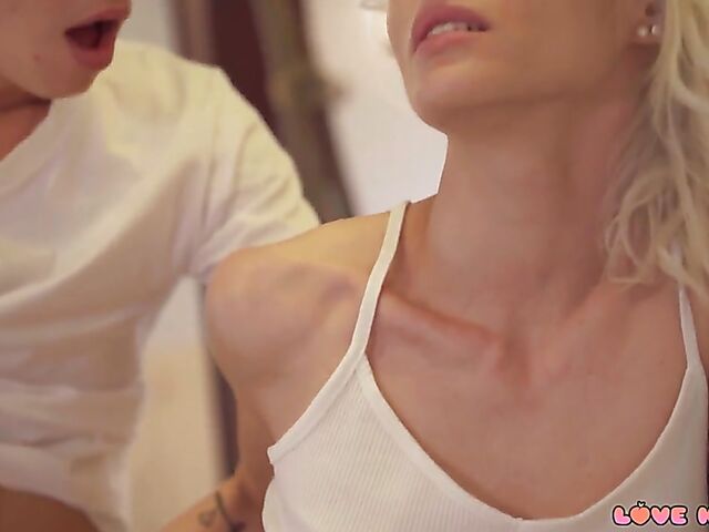 Zazie Skymm - Anal blonde with a pink pussy