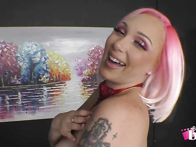 Porn backstage with big ass MILF Alexis Andrews