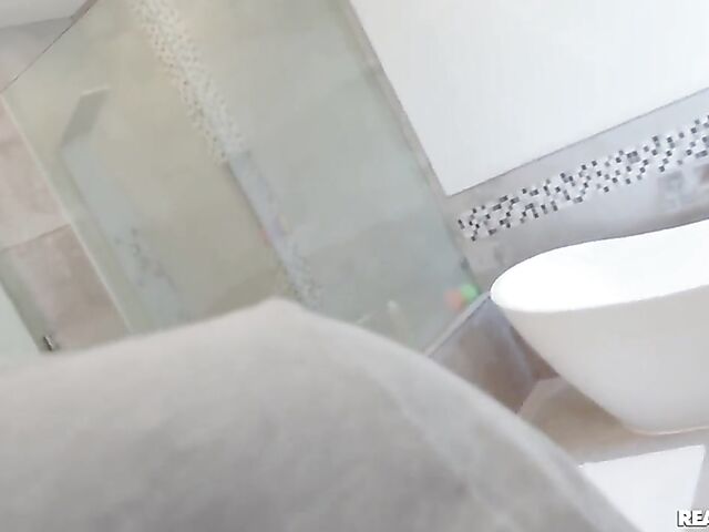 Shower sex with big tits latina Paris The Muse