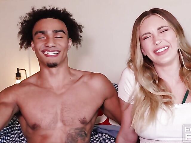 Devin Cold & Lindsay Lee - A charming hot couple banging in bed