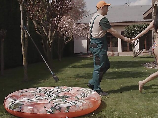 Simon Kitty - Bikini babe with nice natural tits