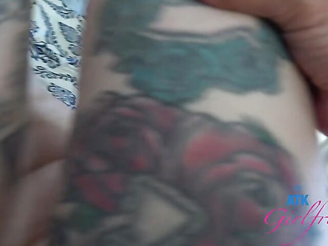 Very hairy pussy fuck and foot massage POV style with Pearl Sage