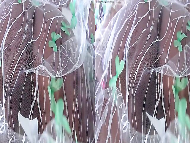 Binky Baez's latin shaved pussy from behind in VR 3D