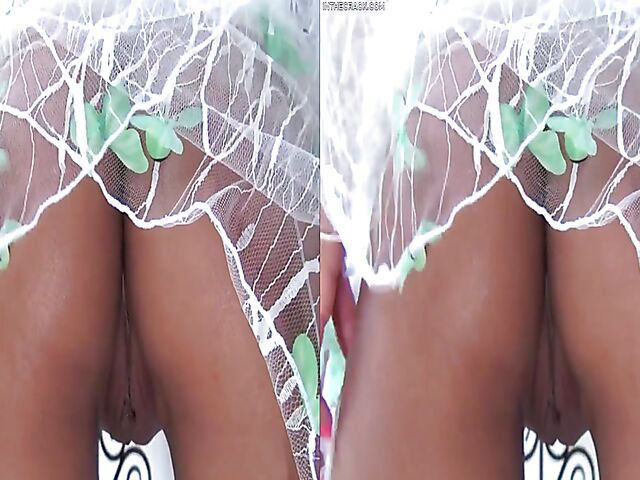 Binky Baez's latin shaved pussy from behind in VR 3D