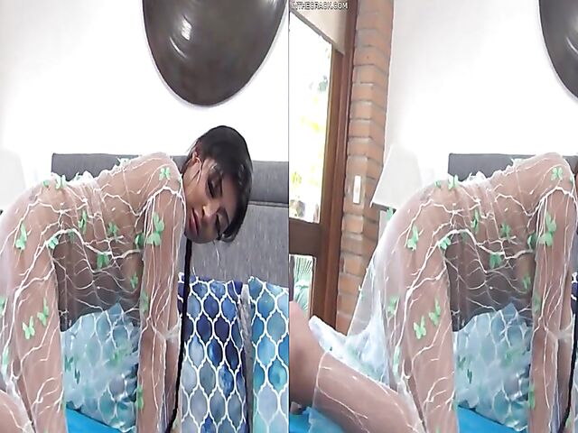 Binky Baez's latin shaved pussy from behind in VR 3D