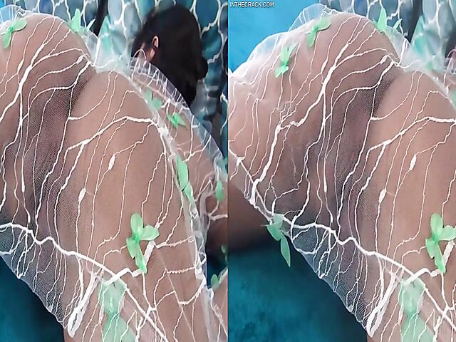 Binky Baez's latin shaved pussy from behind in VR 3D