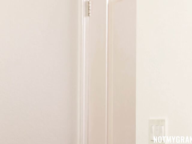 Summer Col's exotic pussy for a lucky old man