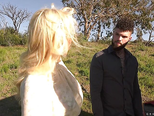 Tranny threesome with Korra Del Rio and Angelina Please who have a guy to share