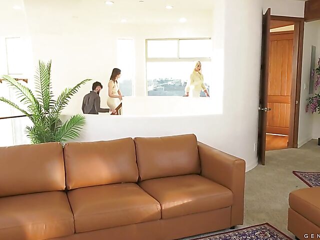 Tranny threesome with Korra Del Rio and Angelina Please who have a guy to share