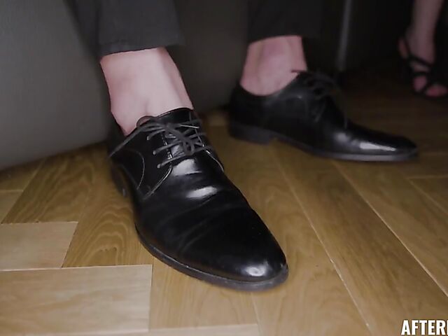 Skinny small tits babe Bonnie Dolce can't stop doing that