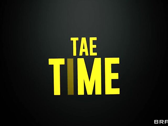 Slim ebony in white stockings Alexis Tae is ready for a pounding