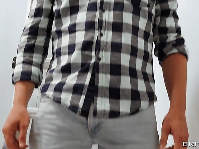 Yellow panties fuck at work with exotic Samantha Lexi