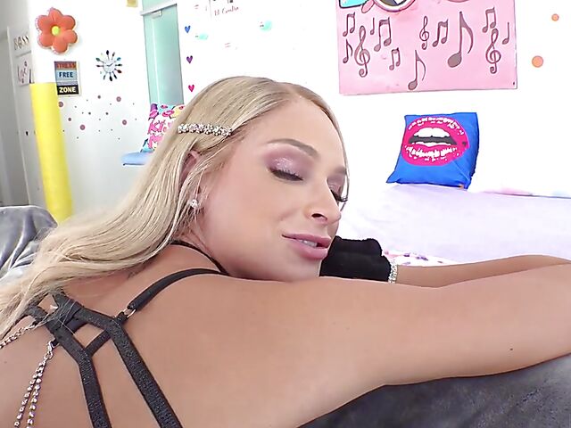 Classy blonde anal gape featuring Emma Hix