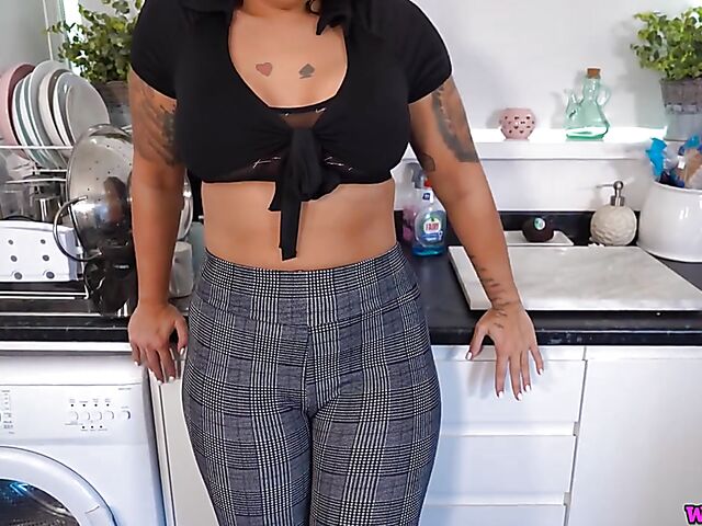 Thick MILF with big breasts Ella Rox wants you to masturbate with her