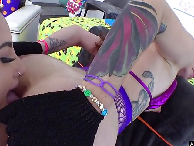 Ass to mouth threesome with anal hungry girls Valerica Steele and Brenna Mckenna