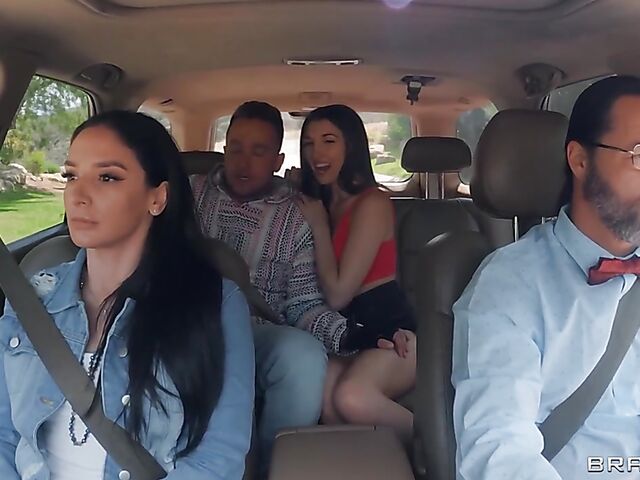 Bathroom fuck in the bathtub with wet and horny Maya Woulfe