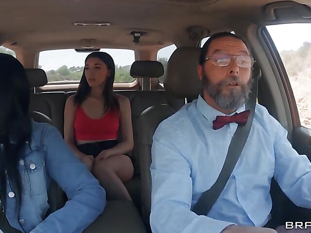 Bathroom fuck in the bathtub with wet and horny Maya Woulfe