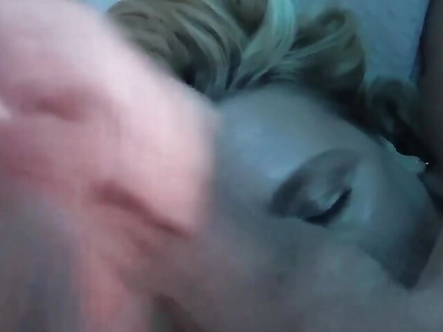 Brianna Beach - Thick mom POV fucked in her bed