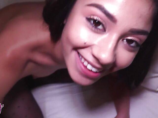 Teen latina Xxlayna Marie sucks and fucks in stockings