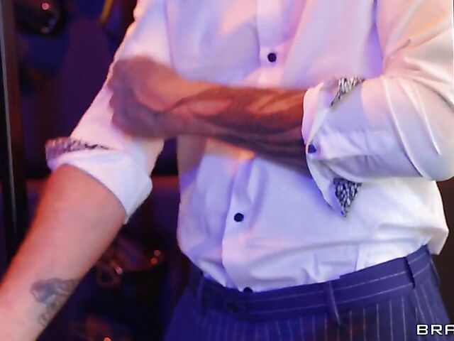 Gorgeous anal slave Luna Star leaves the cage to be fucked in the ass