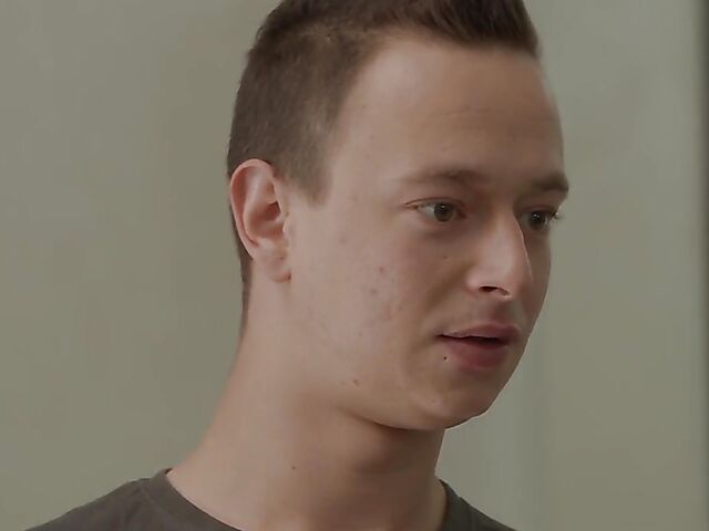 Angelica Heart gets caught doing nude yoga