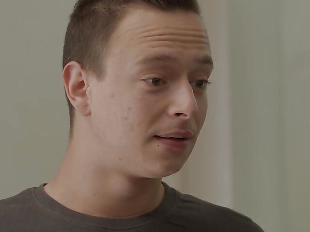 Angelica Heart gets caught doing nude yoga