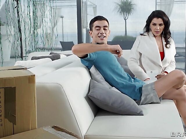 All natural Italian MILF Valentina Nappi gets banged by Jordi El Nino Polla