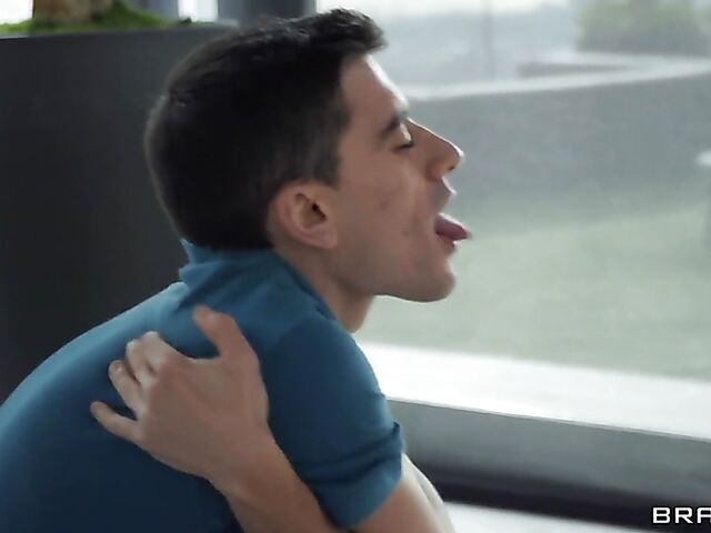 All natural Italian MILF Valentina Nappi gets banged by Jordi El Nino Polla