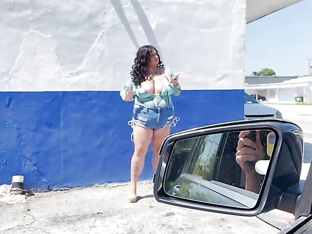 Busty BBW latina Cremita gets picked up and pounded