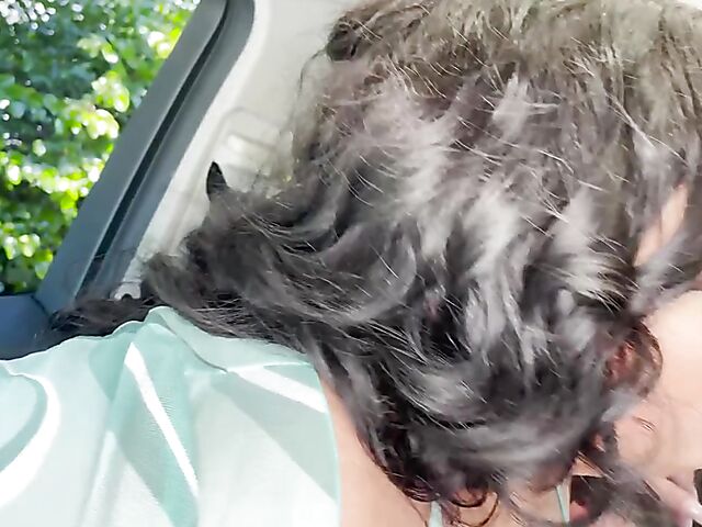 Busty BBW latina Cremita gets picked up and pounded