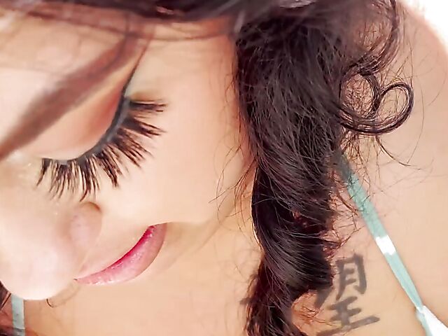 Busty BBW latina Cremita gets picked up and pounded