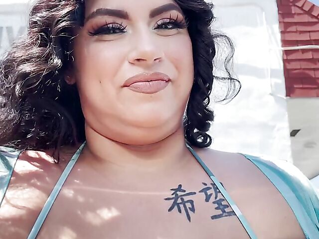 Busty BBW latina Cremita gets picked up and pounded