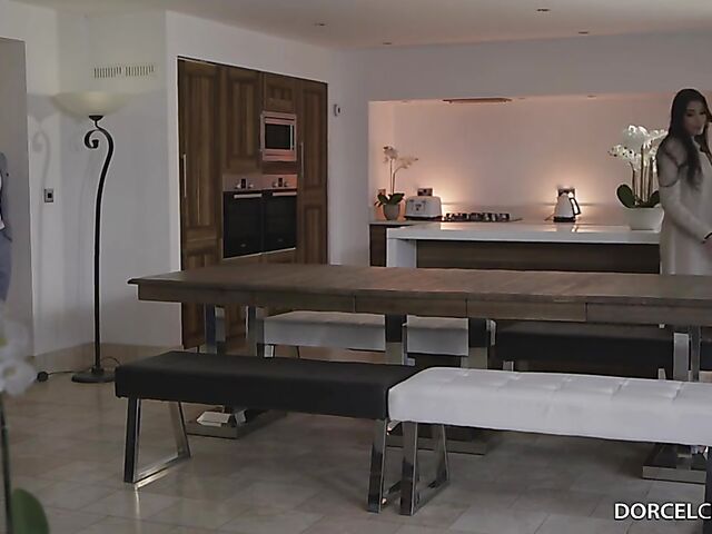 Anal threesome in stockings with french pornstars Anissa Kate and Cléa Gaultier