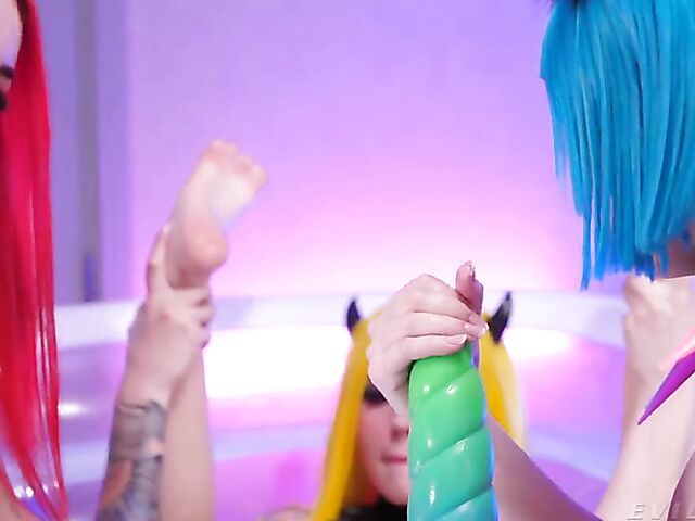 Cosplay lesbian threesome with toys featuring Purple Bitch, Sia Siberia and Catch My Vibe