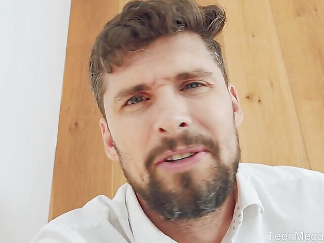 Adorable teen Simona Purr sucks and fucks for rent