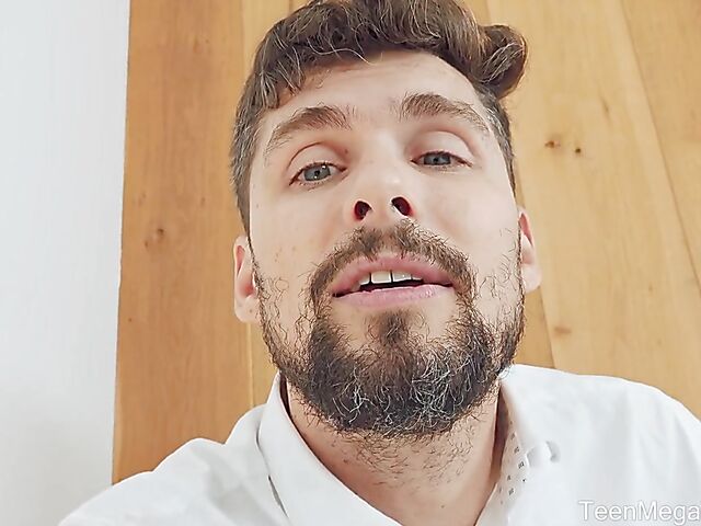 Adorable teen Simona Purr sucks and fucks for rent