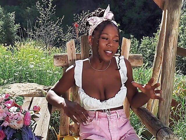 Hazel Grace - Graceful ebony masturbating outdoors in a pickup truck