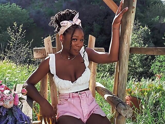 Hazel Grace - Graceful ebony masturbating outdoors in a pickup truck