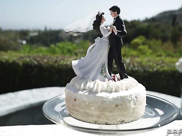 MILF bride Phoenix Marie DP session she won't soon forget